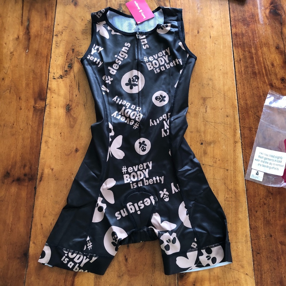 Betty Designs Sleeveless Tri Suit Medium